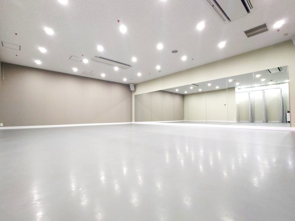 さいたま新都心ヨノダンスタジオ内装