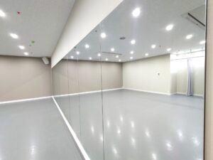 さいたま市にあるヨノダンスタジオは全身鏡があるレンタルスタジオ