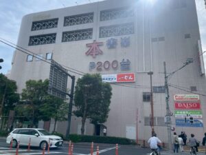 ヨノダンダンススタジオと併設された回廊 YONODAN GRAFFITA